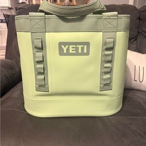 Yeti Soft Cooler Tote in key lime